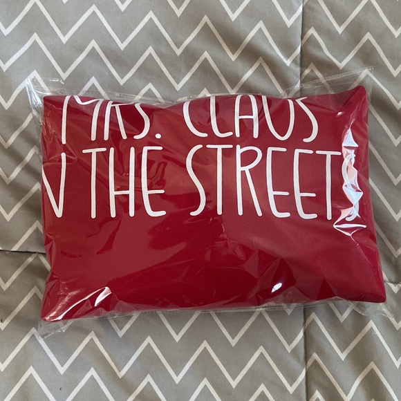 🎄 Christmas Sweatshirt 🎄 - Picture 7 of 7